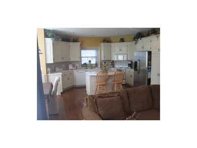 Large Kitchen for entertaining.