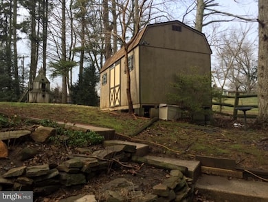 2130 Graves Rd, Hockessin, DE 19707 - photo 4