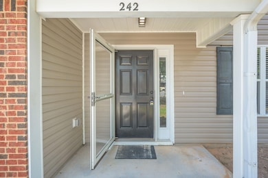 242 Wainwright Dr, Crestview, FL 32539 - photo 4