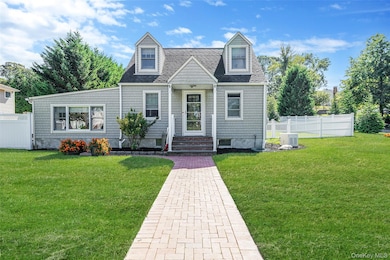 20 Tulip Rd, Kings Park, NY 11754 - photo 2