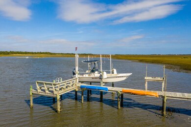 2011 E Fort MacOn Rd, Atlantic Beach, NC 28512 - photo 3