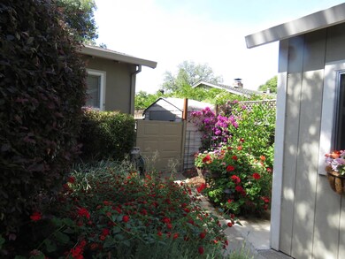 1858 Manchester Dr, Redding, CA 96002 - photo 2