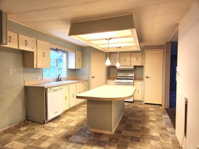 141 - kitchen 1 n