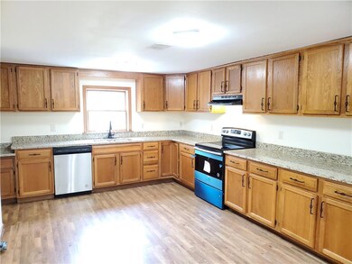 446 S 7th St, Emmaus, PA 18049 - photo 3