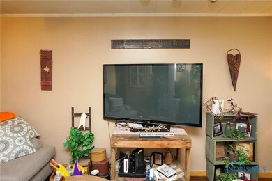 411 Howard St, Findlay, OH 45840 - photo 3