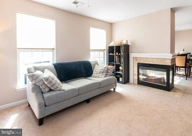 8176 Cockburn Ct unit 303, Lorton, VA 22079 - photo 7