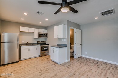 801 E Puget Ave unit 3, Phoenix, AZ 85020 - photo 3