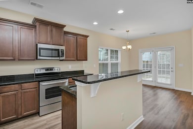 421 Laurel Leaf Dr, West Columbia, SC 29169 - photo 6