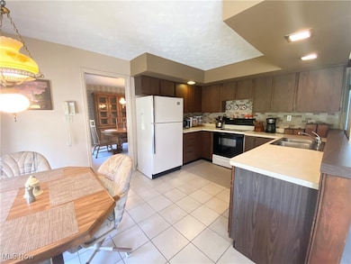 13410 Auburn Rd, Chardon, OH 44024 - photo 6