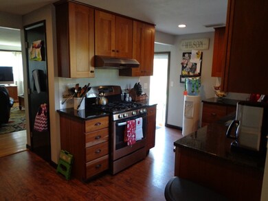 15 Steven Dr, Holyoke, MA 01040 - photo 4