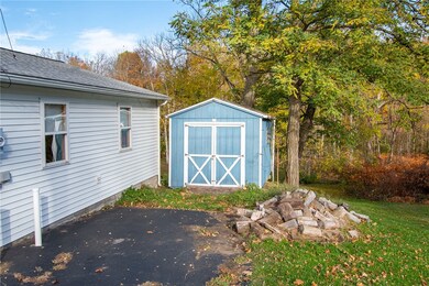 86 Maple St, Lyons, NY 14489 - photo 5