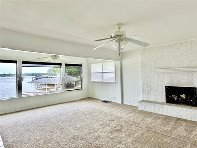 1105 Kiowa Dr W, Gainesville, TX 76240 - photo 2