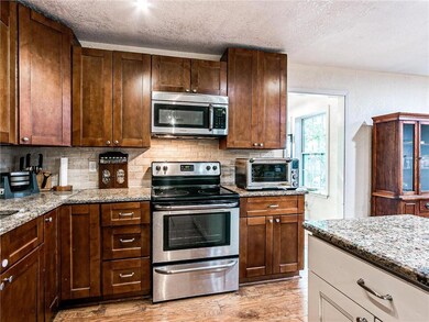 1416 NE 4th St, Moore, OK 73160 - photo 5