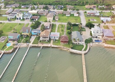 7814 Channelview Dr, Galveston, TX 77554 - photo 3