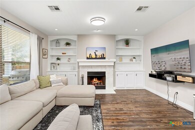 109 Old Settlers Dr, San Marcos, TX 78666 - photo 2