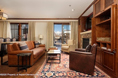 RitzCarltonUnit8209_HiRes006