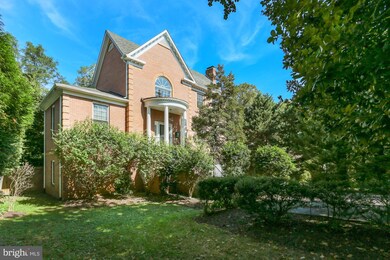 2835 Lorcom Ln, Arlington, VA 22207 - photo 4