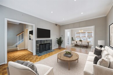 11711 Memorial Dr unit 545, Houston, TX 77024 - photo 2