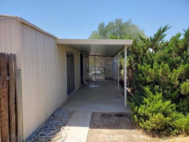 13901 Tam o Shanter Dr, Victorville, CA 92395 - photo 2