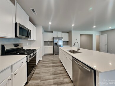 127 Brentwood Dr, Statesville, NC 28625 - photo 4