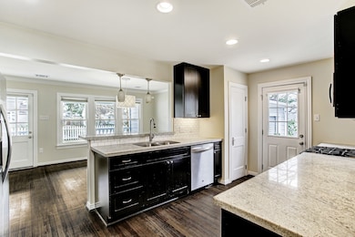 1011 Sue St, Houston, TX 77009 - photo 2