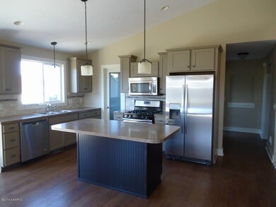 1345 Savannah Dr, Zeeland, MI 49464 - photo 5