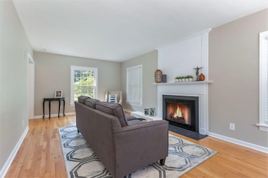 1028 Clover St, Kalamazoo, MI 49008 - photo 4