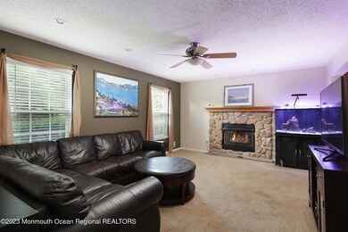 15 Bryce Canyon Rd, Howell, NJ 07731 - photo 4