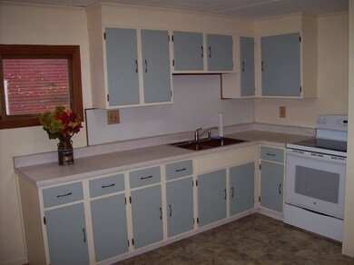 12 First St, Claremont, NH 03743 - photo 6