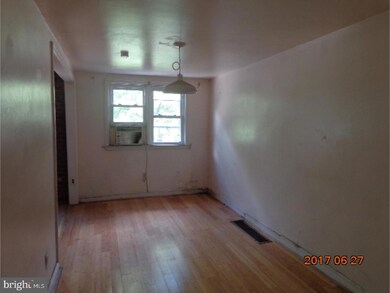 1033 S Lynbrook Rd, Darby, PA 19023 - photo 4