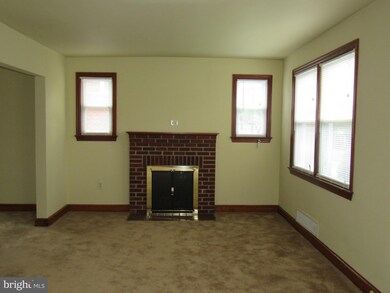 6605 Red Top Rd, Hyattsville, MD 20783 - photo 4