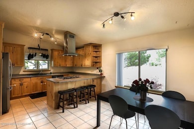3210 N Mesa Verde Kitchen:Dining