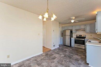 307 Georgetowne Ct, Stephens City, VA 22655 - photo 6