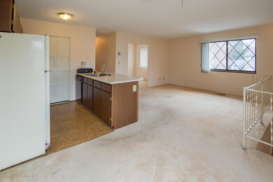 3940 Hunters Ridge Dr unit 2, Lansing, MI 48911 - photo 2