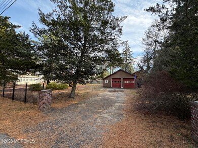 353 Arrowhead Dr, Brick, NJ 08724 - photo 4