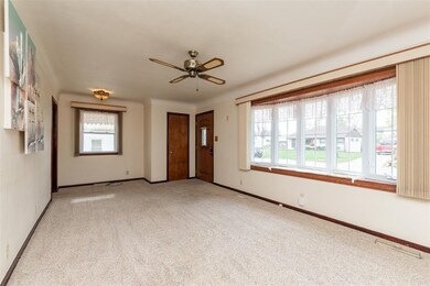 1241 20th St SW, Cedar Rapids, IA 52404 - photo 5