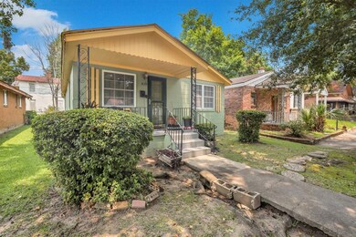 1026 W 41st St, Savannah, GA 31415 - photo 3