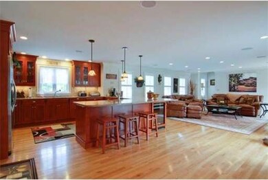 453 Prentice St, Holliston, MA 01746 - photo 6