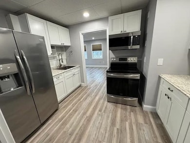 152 S Mast St, Goffstown, NH 03045 - photo 3