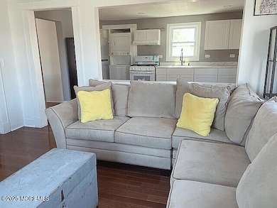 Living/Kitchen