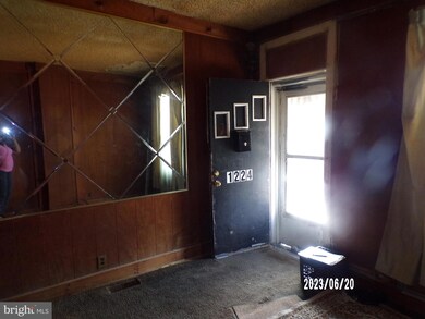 1224 Chestnut St, Camden, NJ 08103 - photo 3