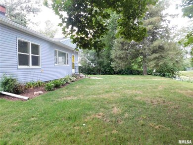 1111 W 10th St, Davenport, IA 52804 - photo 2