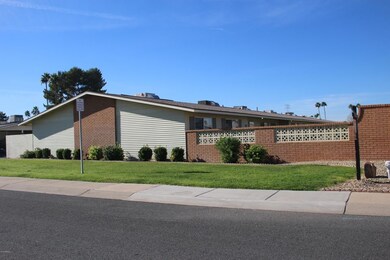 13802 N Silverbell Dr, Sun City, AZ 85351 - photo 2