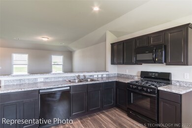 2804 E Quincy St, Broken Arrow, OK 74014 - photo 7