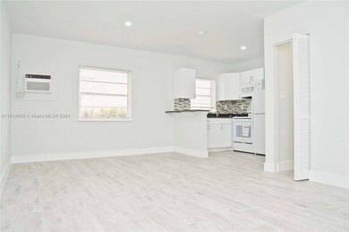 4109 N Ocean Dr unit 8, Lauderdale By the Sea, FL 33308 - photo 2