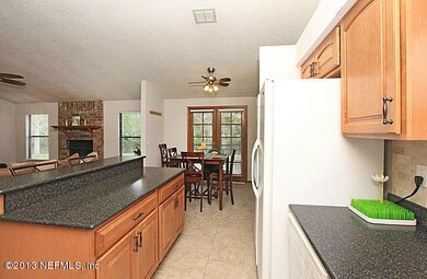 8012 Corky Ct E, Jacksonville, FL 32244 - photo 6