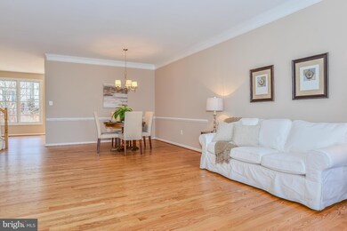 2202 Journet Dr, Dunn Loring, VA 22027 - photo 5