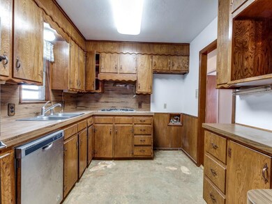 1120 Valentine St, Hurst, TX 76053 - photo 7