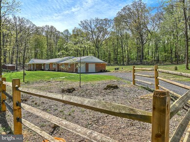 793 Bittersweet Ln, Sykesville, MD 21784 - photo 2