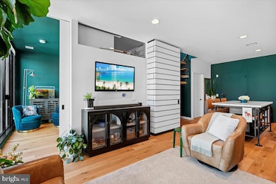 Chapman Stables unit 526, Washington, DC 20001 - photo 6